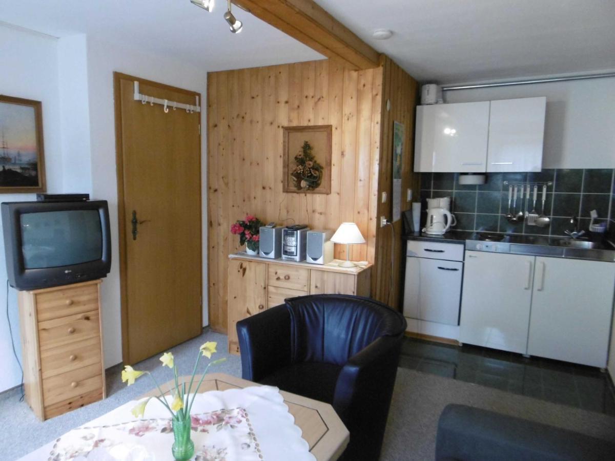 Ferienwohnung Am Bodden 拉尔斯维克 外观 照片